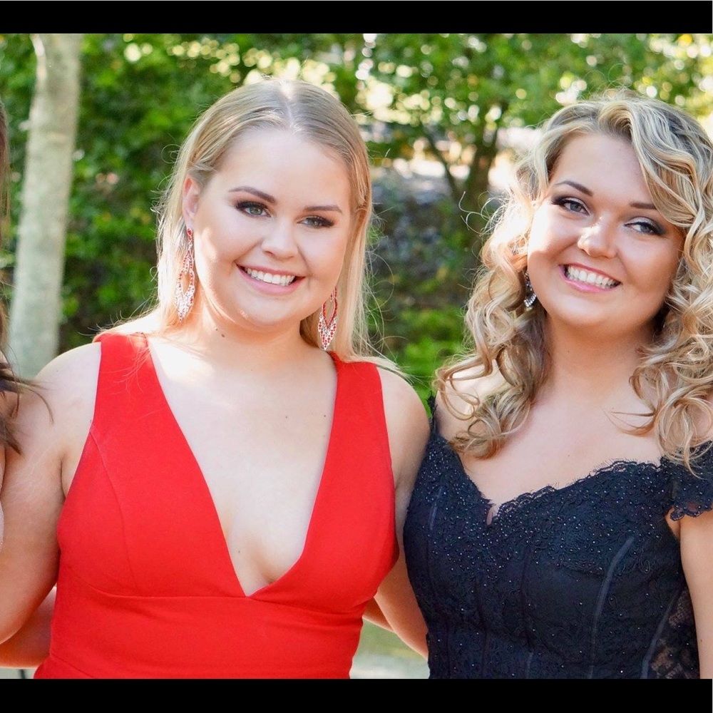 Prom dress - Picture 2 of 2